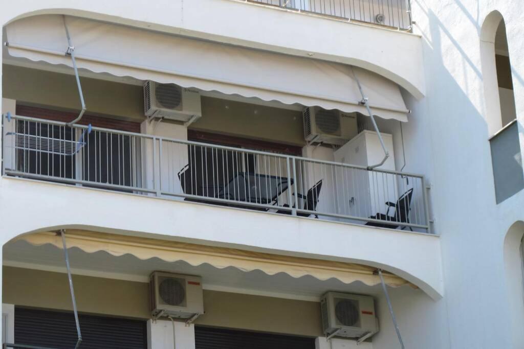 Sunrise Pearl In Attika Riviera Apt And Parking Rafina  Exterior photo