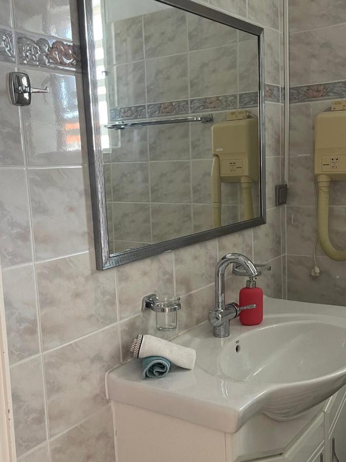 Sunrise Pearl In Attika Riviera Apt And Parking Rafina  Exterior photo